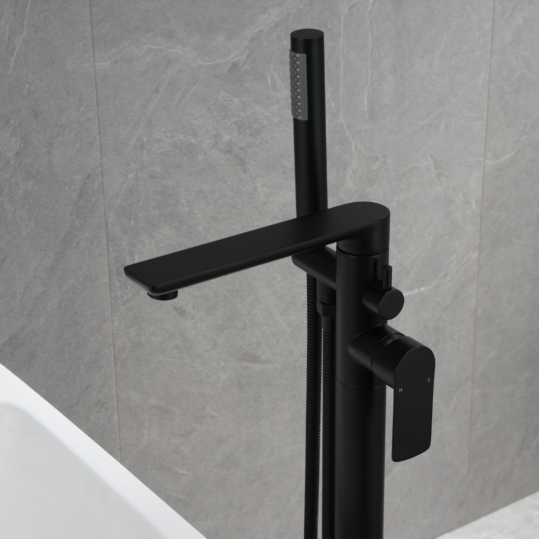 Freestanding bath faucet Emilia - Matte black