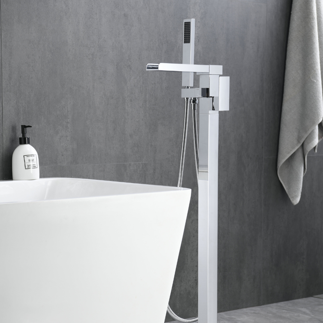 Freestanding Bath Faucet Lisandro – Waterfall Spout – Chrome