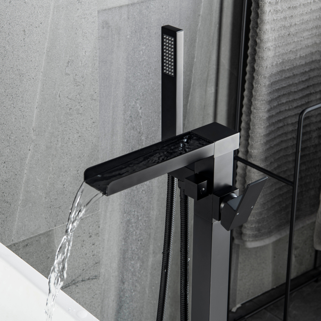 Freestanding Bath Faucet Lisandro – Waterfall Spout – Matte black