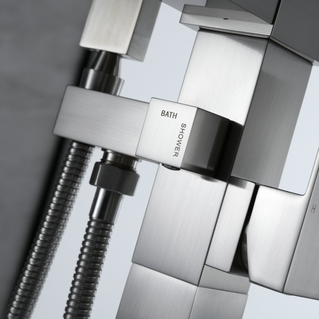 Freestanding Bath Faucet Lisandro – Waterfall Spout – Brushed nickel