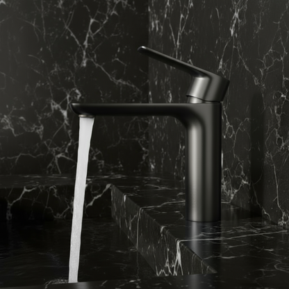 Freestanding Bath Faucet Lisandro – Waterfall Spout – Brushed nickel