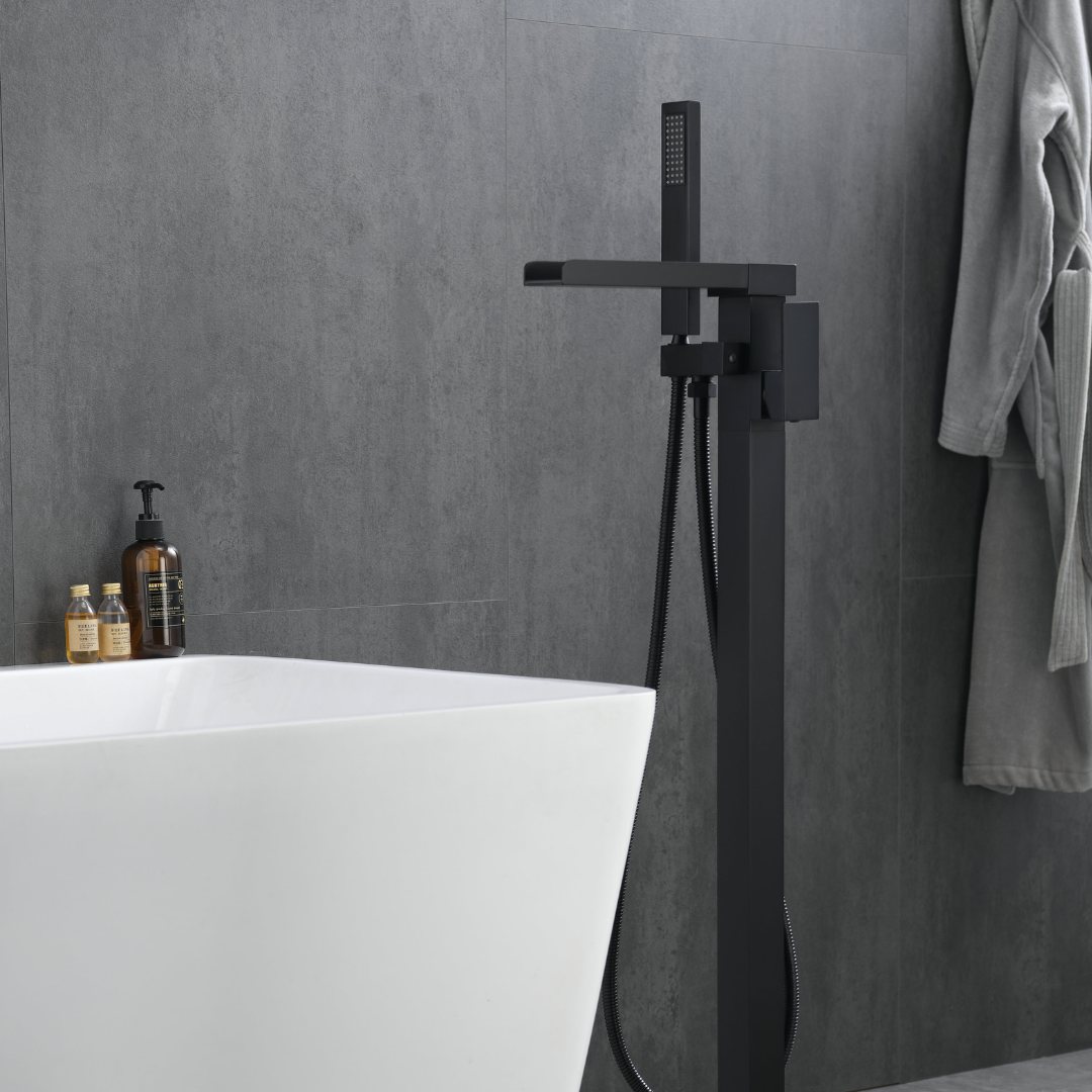 Freestanding Bath Faucet Lisandro – Waterfall Spout – Matte black
