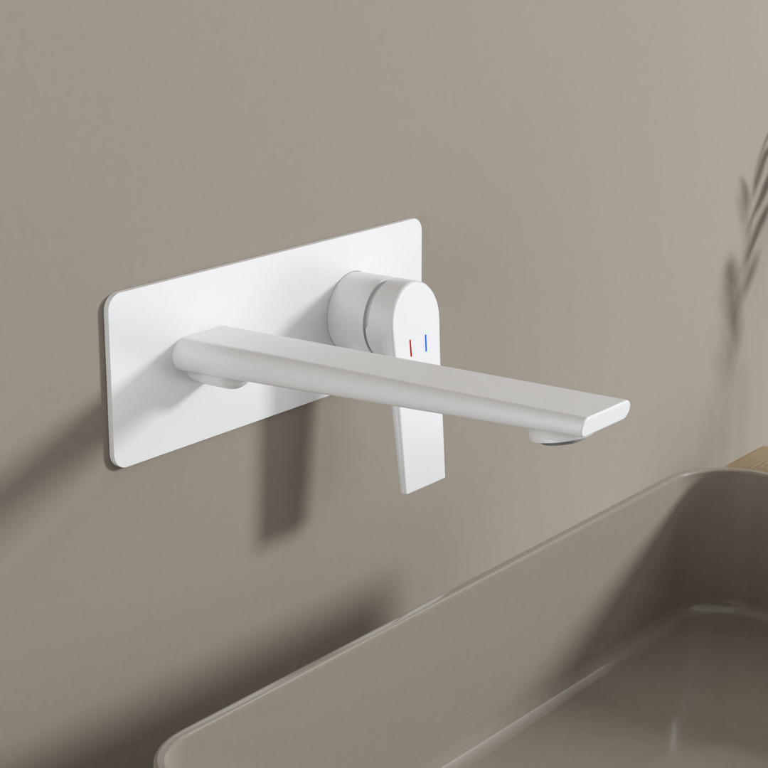 Freestanding Bath Faucet Lisandro – Waterfall Spout – Brushed nickel