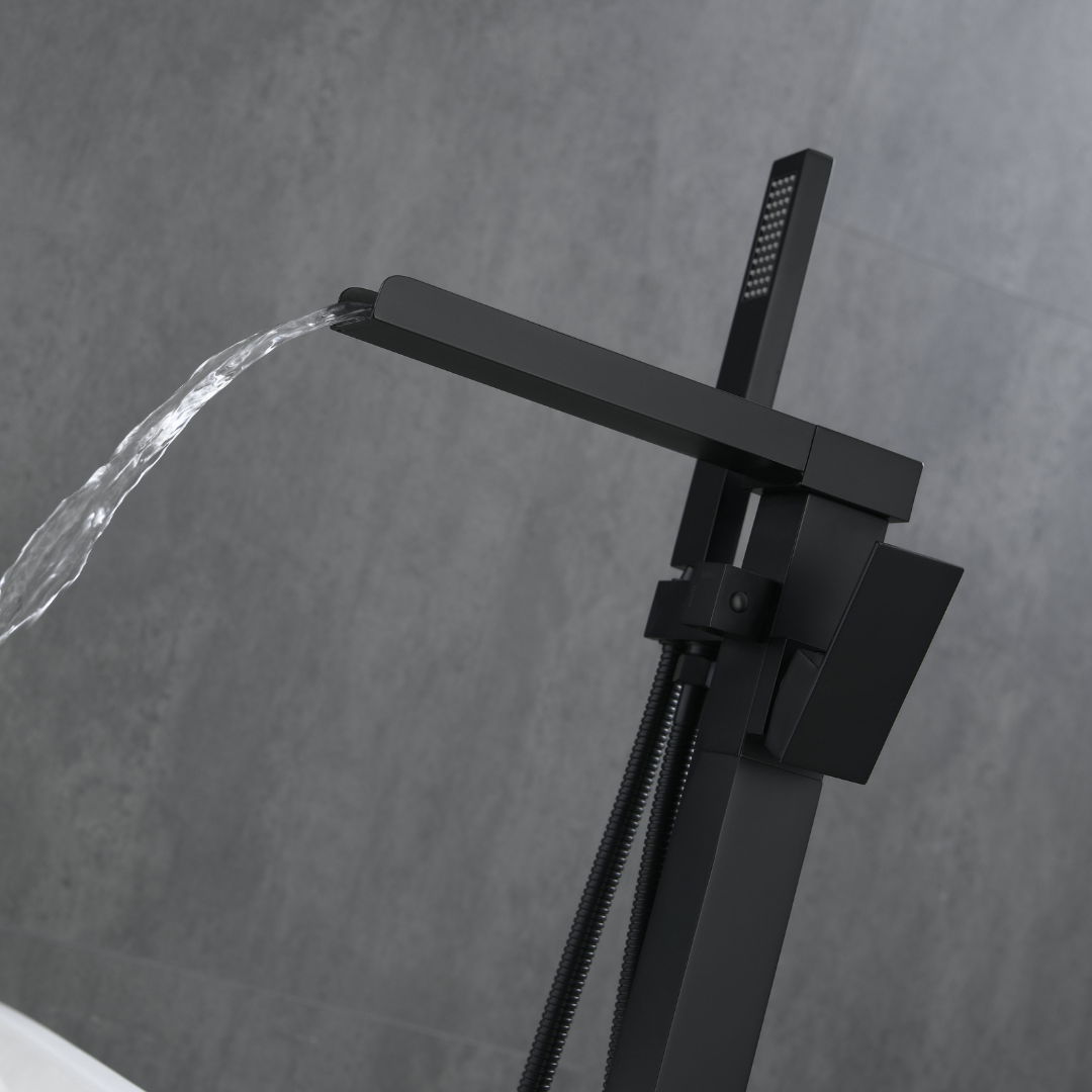 Freestanding Bath Faucet Lisandro – Waterfall Spout – Matte black