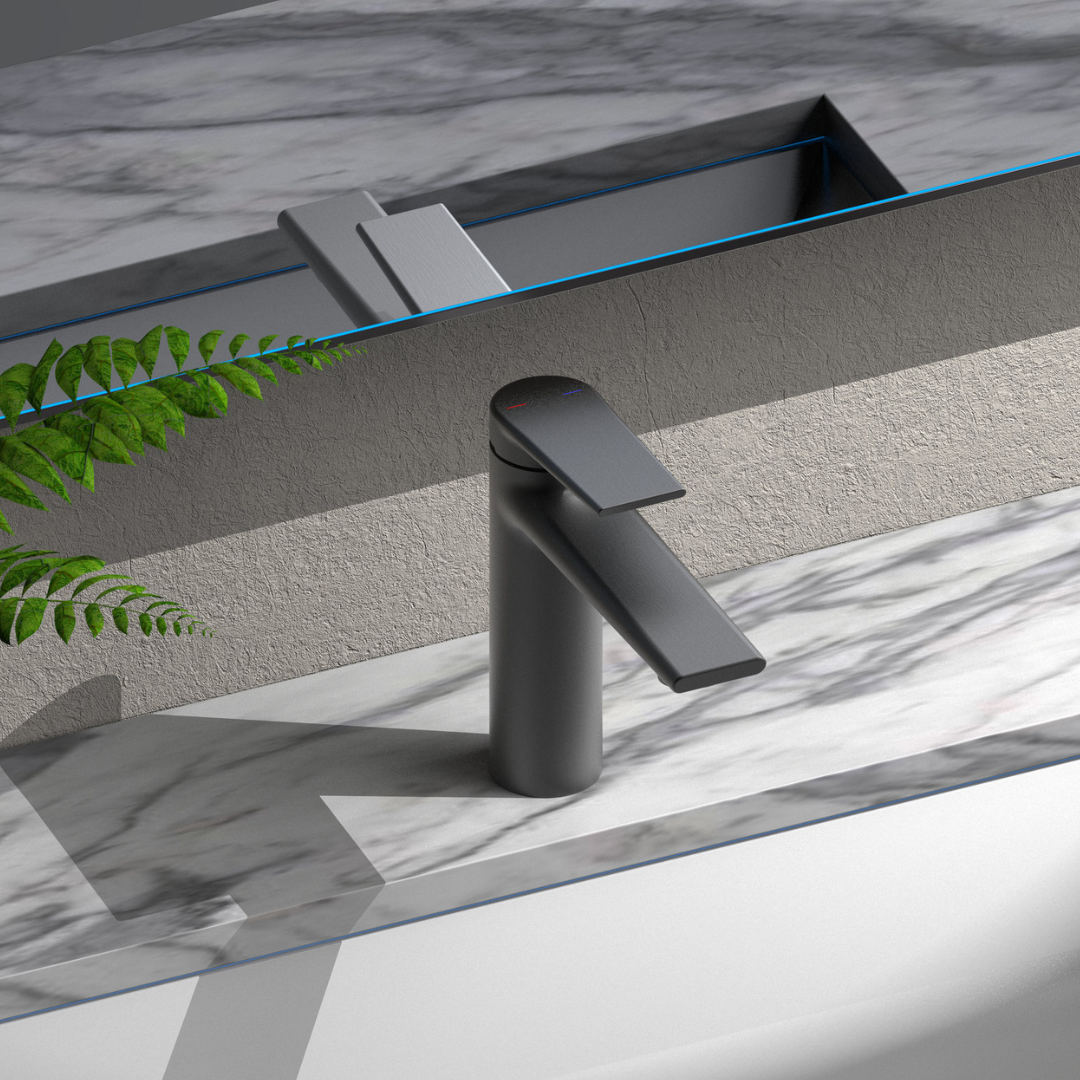 Freestanding Bath Faucet Lisandro – Waterfall Spout – Brushed nickel