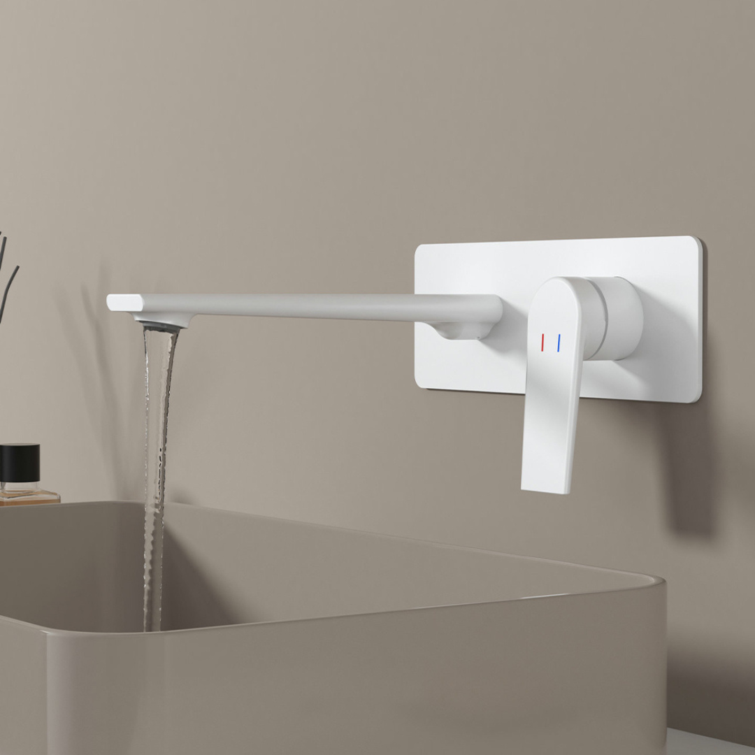 Freestanding Bath Faucet Lisandro – Waterfall Spout – Brushed nickel