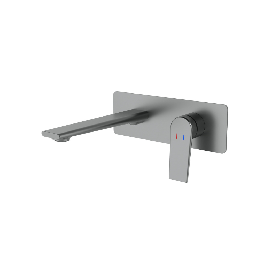 Freestanding Bath Faucet Lisandro – Waterfall Spout – Brushed nickel