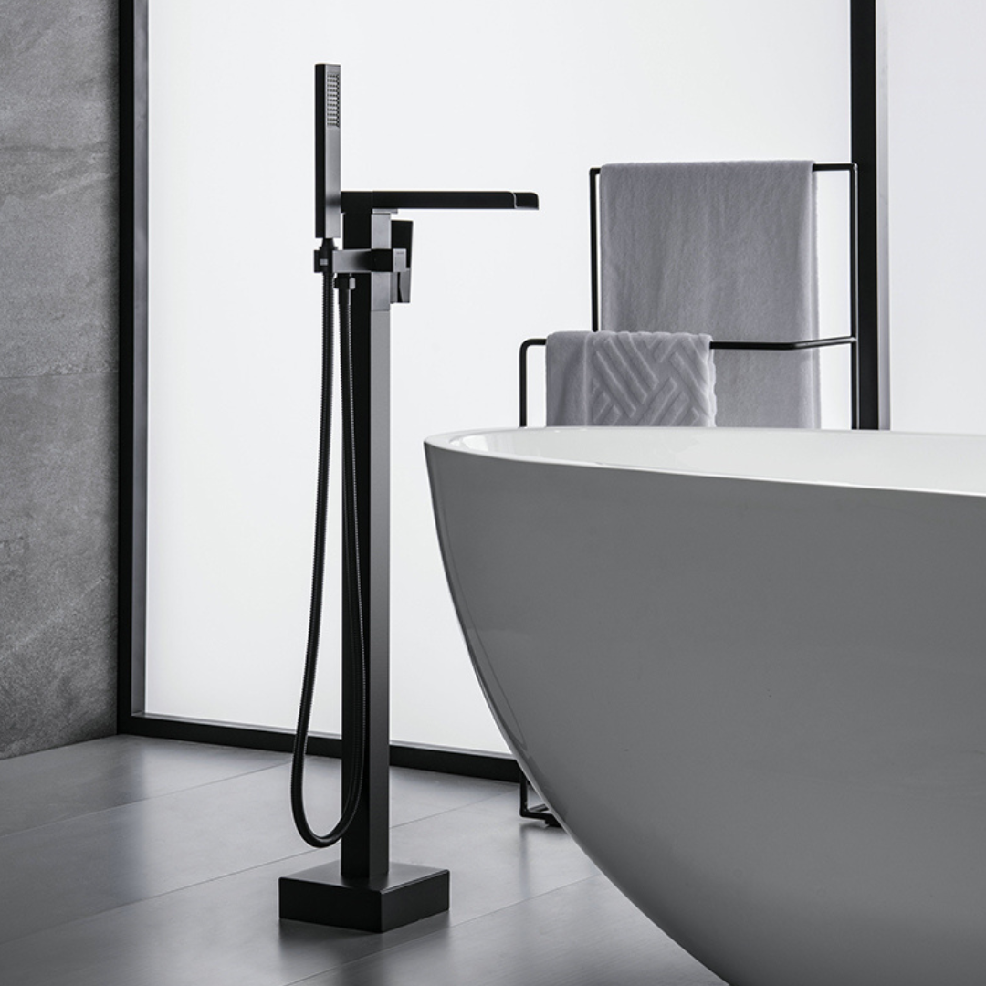 Freestanding Bath Faucet Lisandro – Waterfall Spout – Matte black