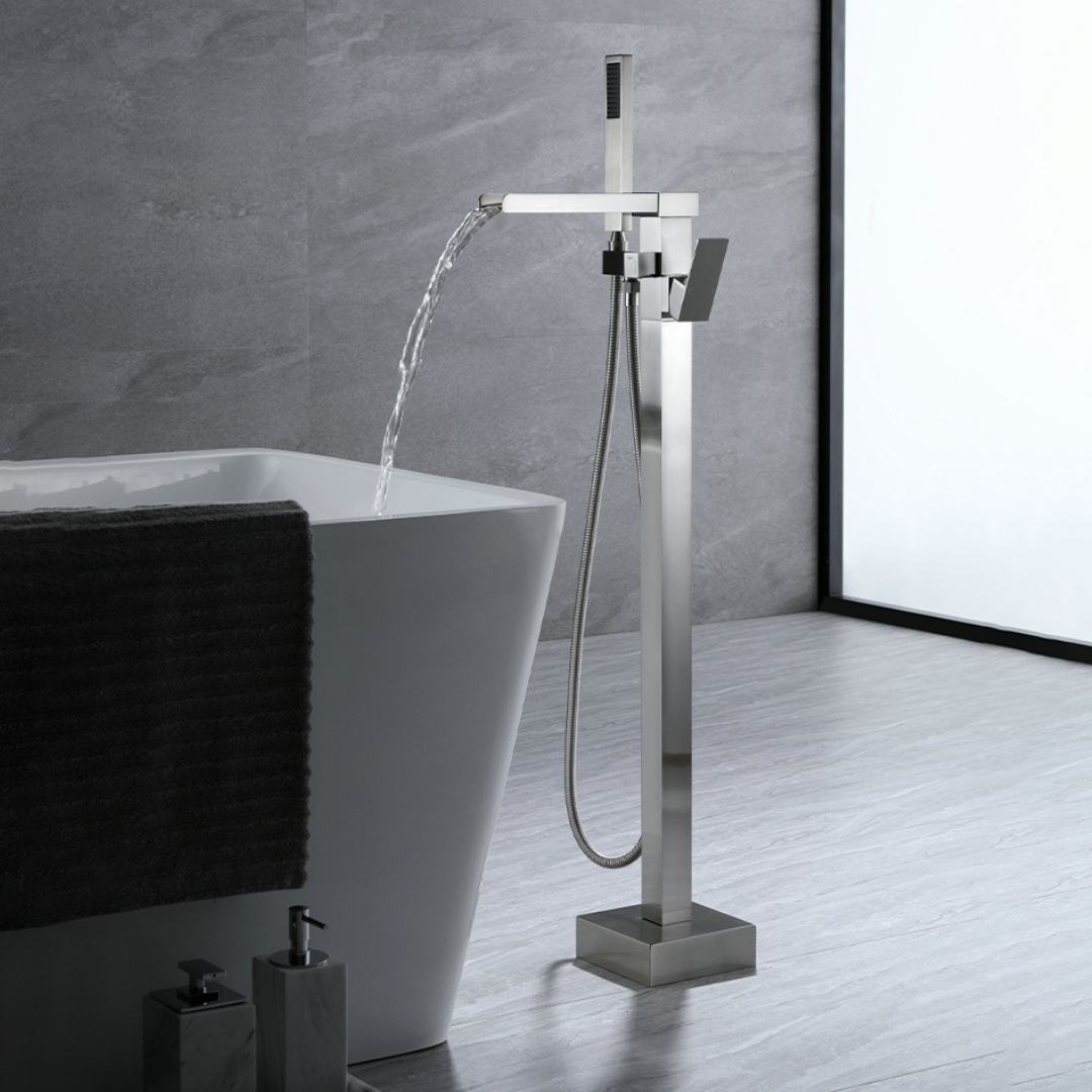 Freestanding Bath Faucet Lisandro – Waterfall Spout – Brushed nickel
