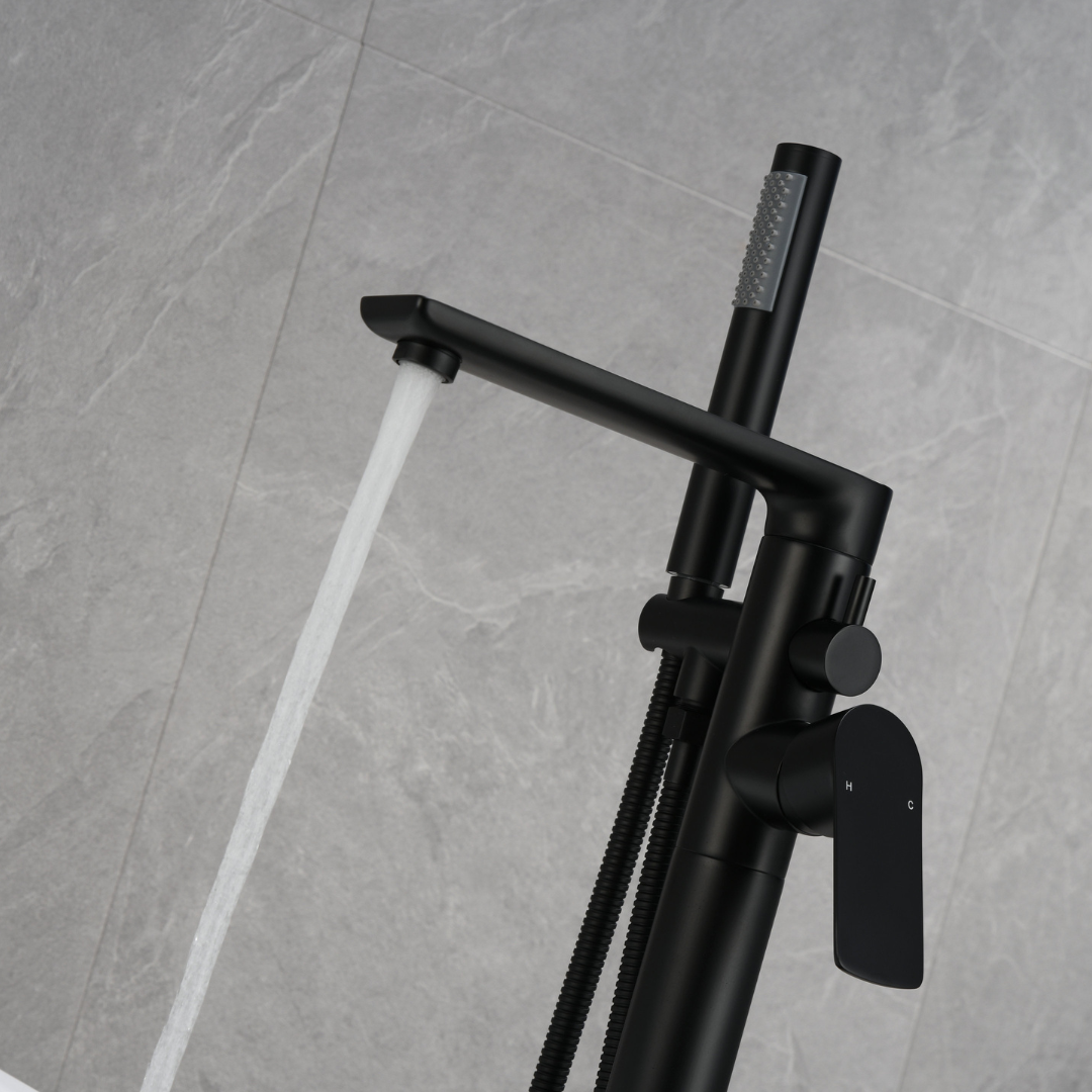 Freestanding bath faucet Emilia - Matte black