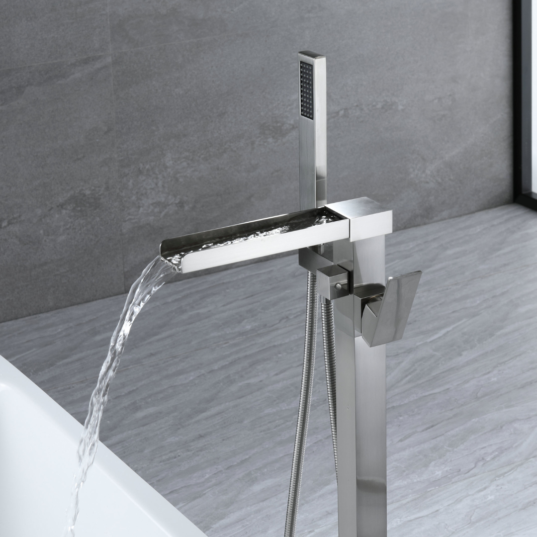 Freestanding Bath Faucet Lisandro – Waterfall Spout – Brushed nickel