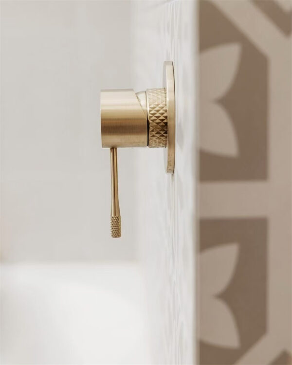 Regendoucheset Valencia – Brushed Gold - Air shower II - Met inbouwmengkraan